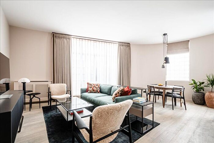 2 Bedroom Apartment To Rent In Exchange Building, Spitalfields, E1