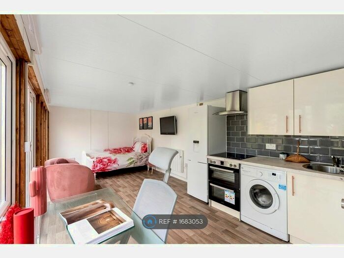 Studio To Rent In Bourne Road, Cambridge, CB4