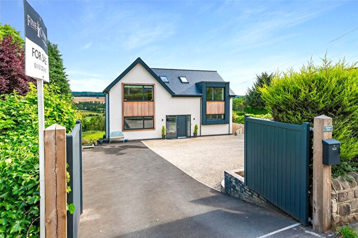 4 Bedroom Detached House For Sale In Meadow Bank, Leeds Road, Otley, West Yorkshire, LS21