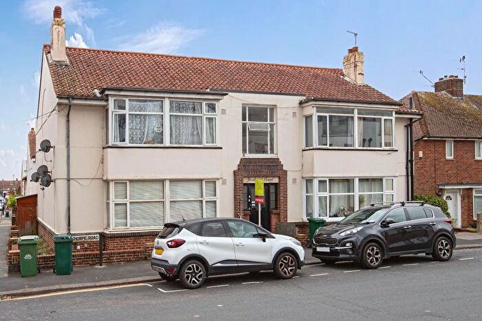 2 Bedroom Flat For Sale In Kingsthorpe Road, Hove, BN3