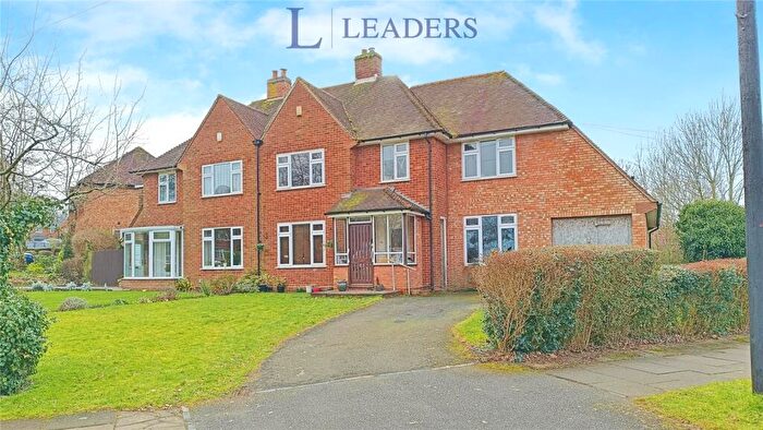 5 Bedroom Semi-Detached House For Sale In Heath Road South, Birmingham, West Midlands, B31