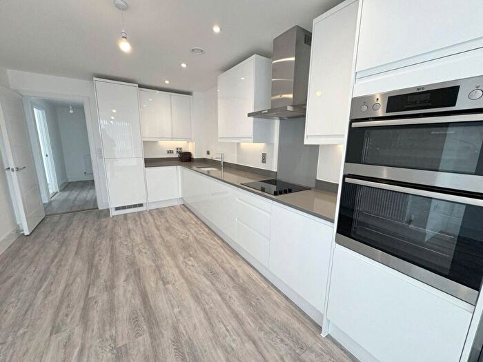 2 Bedroom Apartment To Rent In India Way, London, NW7