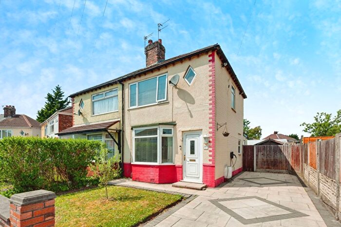 3 Bedroom Semi-Detached House For Sale In Arnold Place, Widnes, Cheshire, WA8