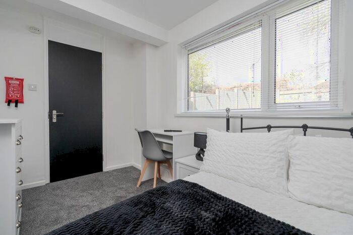 1 Bedroom House Of Multiple Occupation To Rent In House Share - Glaisdale Close, Bolton, Hmo -, BL2