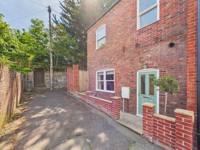 3 Bedroom Property For Sale In St. Marys Road, Cromer, NR27