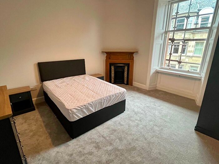 3 Bedroom Flat To Rent In Gilmore Place, Bruntsfield, Edinburgh, EH3