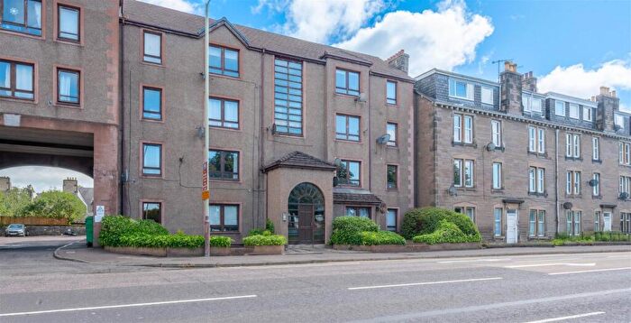 2 Bedroom Flat For Sale In Dunkeld Road, Perth, PH1
