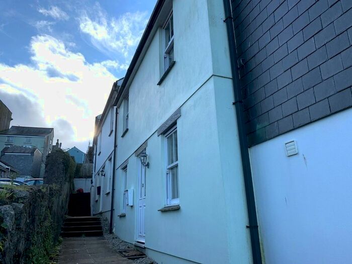 3 Bedroom Property To Rent In Grays Yard, Penryn, TR10