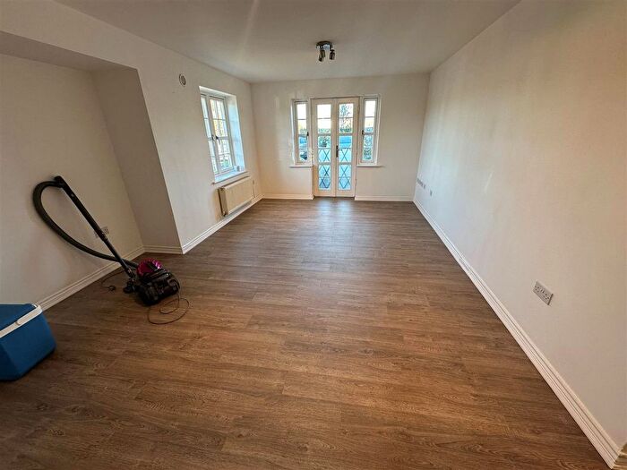 2 Bedroom Flat To Rent In Marchant Close, London, NW7