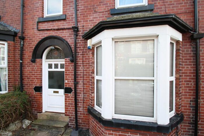 1 Bedroom Flat To Rent In Roundhay View, Leeds, West Yorkshire, Uk, LS8