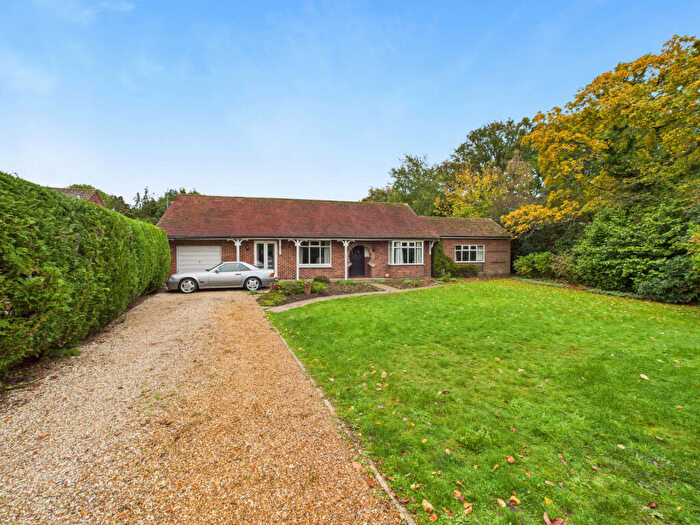 4 Bedroom Detached Bungalow For Sale In Southampton Road, Park Gate, SO31