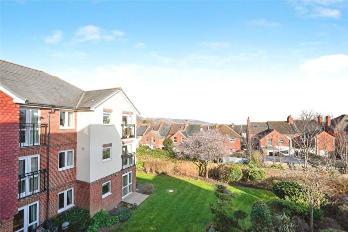 2 Bedroom Apartment For Sale In Laurel Court, Cheriton, CT19
