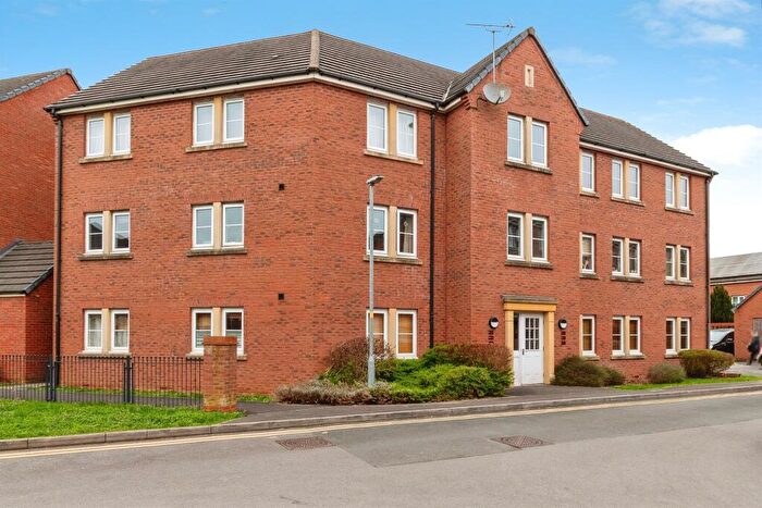 2 Bedroom Flat For Sale In Barley Leaze, Chippenham, SN14