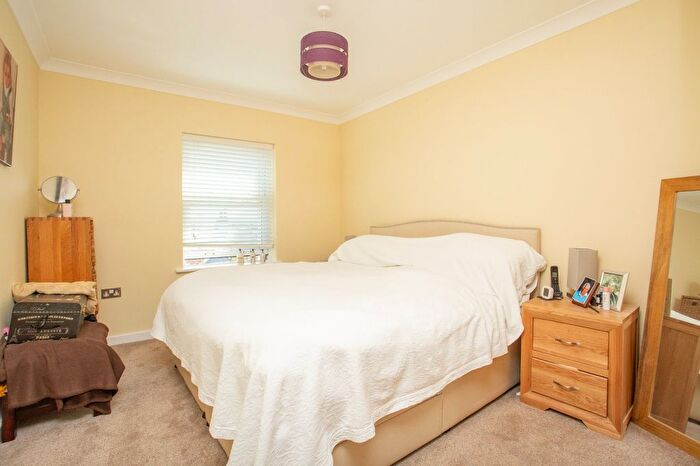 2 Bedroom Flat For Sale In Western Esplanade, Herne Bay, Kent, CT6
