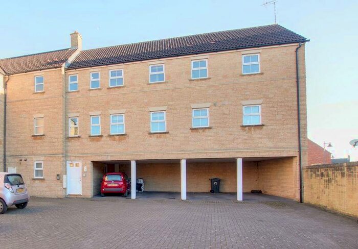 2 Bedroom Flat To Rent In Grouse Road, Calne, SN11