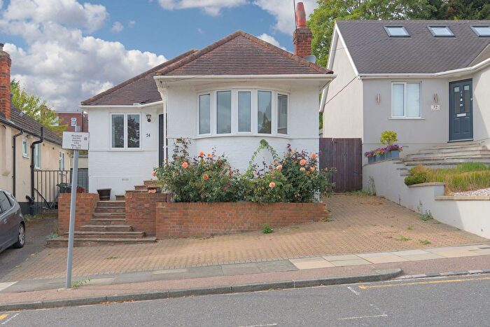 2 Bedroom Detached Bungalow For Sale In Milton Avenue, Barnet, EN5
