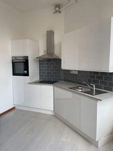 1 Bedroom Flat To Rent In Old Lane, Halifax, HX3