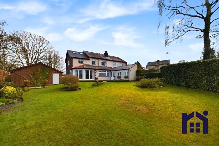 4 Bedroom Semi-Detached House For Sale In Higher Lane, Dalton, WN8