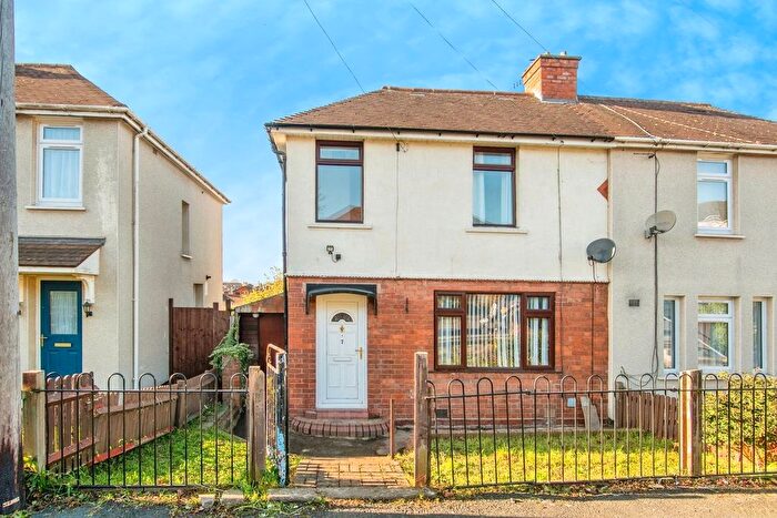 3 Bedroom Semi Detached House For Sale In Maple Avenue, Worcester, WR4
