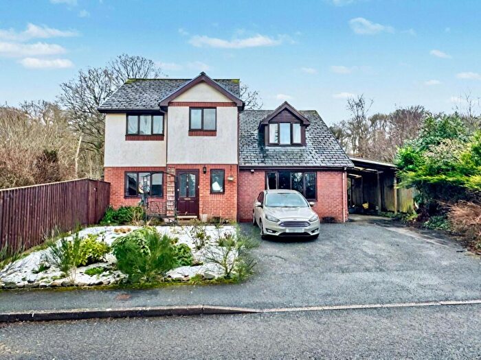4 Bedroom Detached House For Sale In Gorse Farm Estate, Llandrindod Wells, Powys, LD1