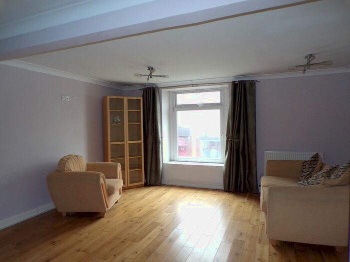 2 Bedroom Flat To Rent In Mansel Street, Swansea, SA1