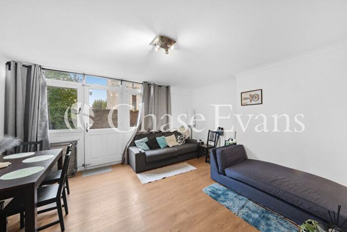 3 Bedroom Flat For Sale In Seyssel Street, Isle Of Dogs, London, E14