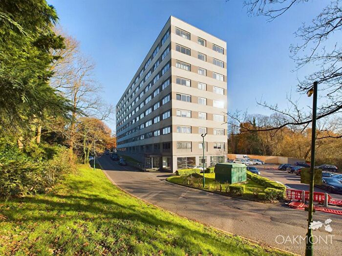 2 Bedroom Apartment For Sale In Regent House, Brentwood, CM14