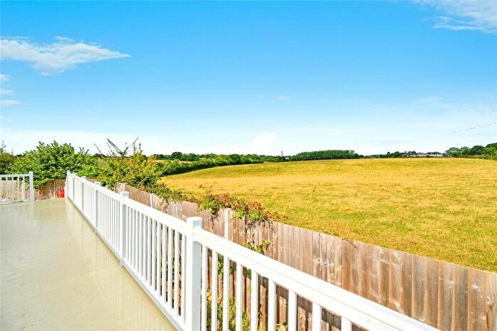 2 Bedroom Park Home For Sale In Two Bed Park Home, Hillcrest Caravan Site, Manor Road, Luton, Bedfordshire, LU1