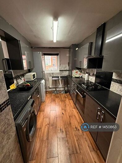 2 Bedroom Terraced House To Rent In Harley Street, Nottingham, NG7