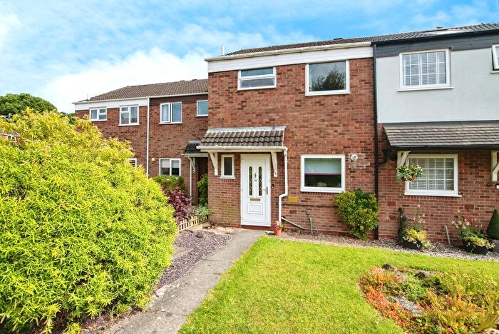 3 Bedroom Terraced House For Sale In Oldbury Close, Redditch, Worcestershire, B98