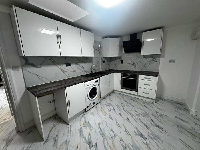 2 Bedroom Flat To Rent In Flat C, High Street, B65