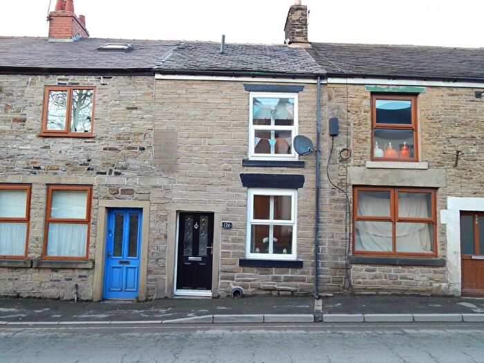 2 Bedroom Terraced House For Sale In Market Street, Chapel-En-Le-Frith, SK23