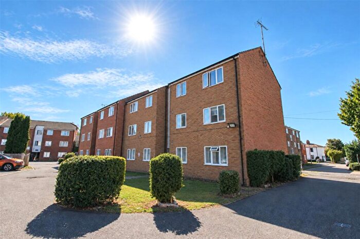 2 Bedroom Apartment To Rent In Benyon Path, South Ockendon, Essex, RM15