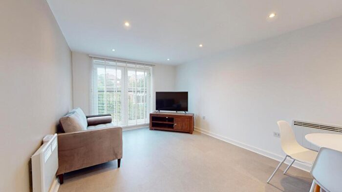 2 Bedroom House To Rent In St Ann's Court, Leeds, LS5