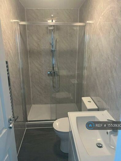 3 Bedroom Maisonette To Rent In Mulberry Way, South Woodford, E18