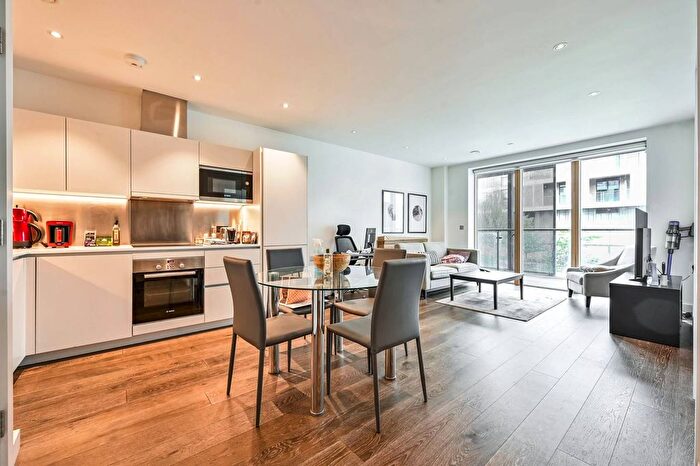 1 Bedroom Flat For Sale In Birchside Apartments, Queen's Park, London, NW6