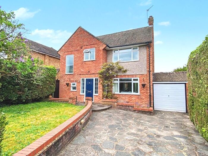 4 Bedroom Detached House For Sale In Strathcona Avenue, Little Bookham, KT23
