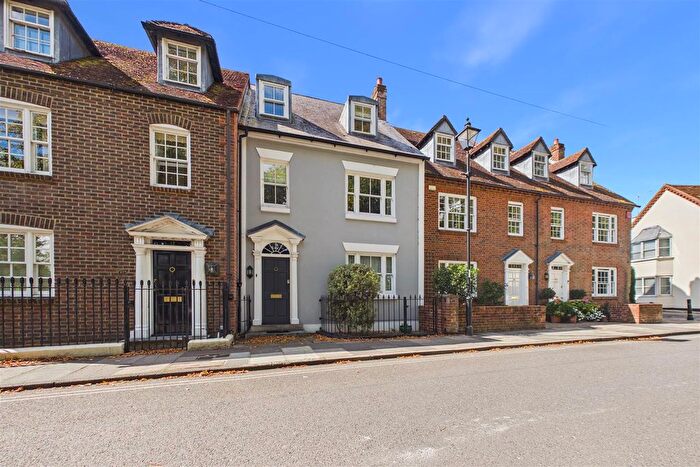 3 Bedroom Town House For Sale In Priory Road, Chichester, PO19