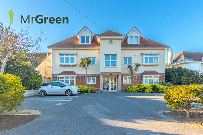 2 Bedroom Apartment To Rent In Browning Avenue, Bournemouth, BH5