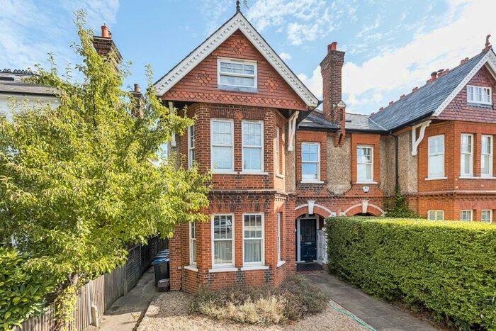 2 Bedroom Flat To Rent In Ewell Road, Surbiton, KT6