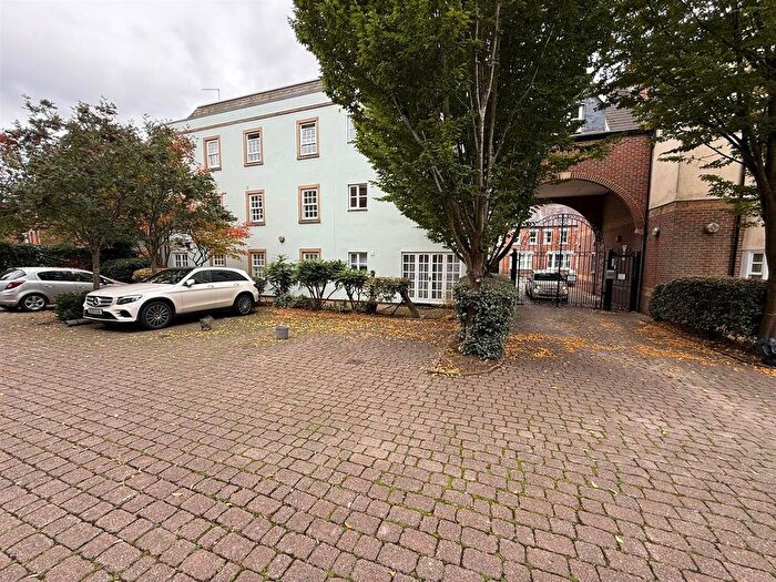 Garage / Parking To Rent In Castle Mews, St Thomas Street, Oxford, OX1