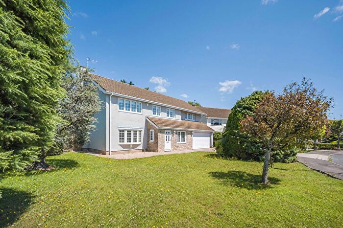 5 Bedroom Detached House For Sale In The Meadow, Ystradowen, CF71