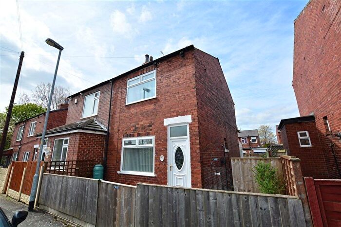2 Bedroom Semi-Detached House To Rent In Westfield Avenue, Castleford, WF10