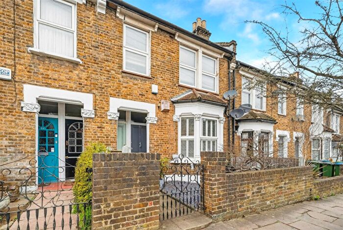 1 Bedroom Maisonette For Sale In Fairthorn Road, London, SE7