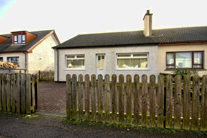 2 Bedroom Semi-Detached Bungalow For Sale In Rockview Place, Helmsdale, KW8