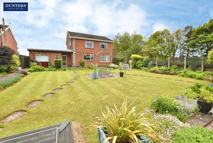4 Bedroom Detached House For Sale In Normanby Road, Thealby, DN15