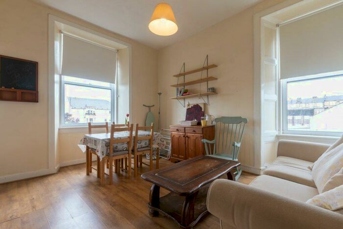 3 Bedroom Flat To Rent In L – Albert Place, Edinburgh, EH7