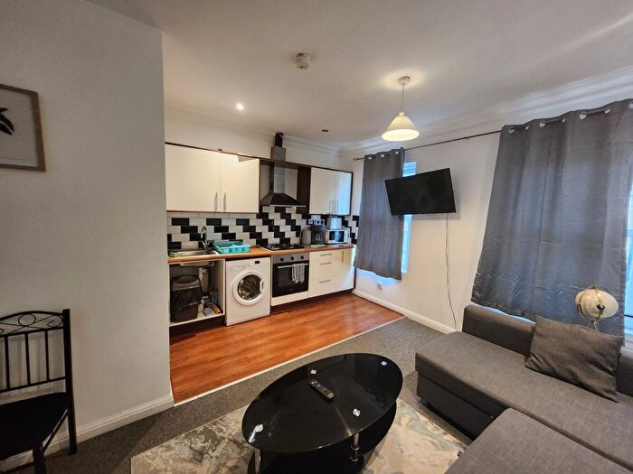 1 Bedroom Flat To Rent In The Grove, London, E15