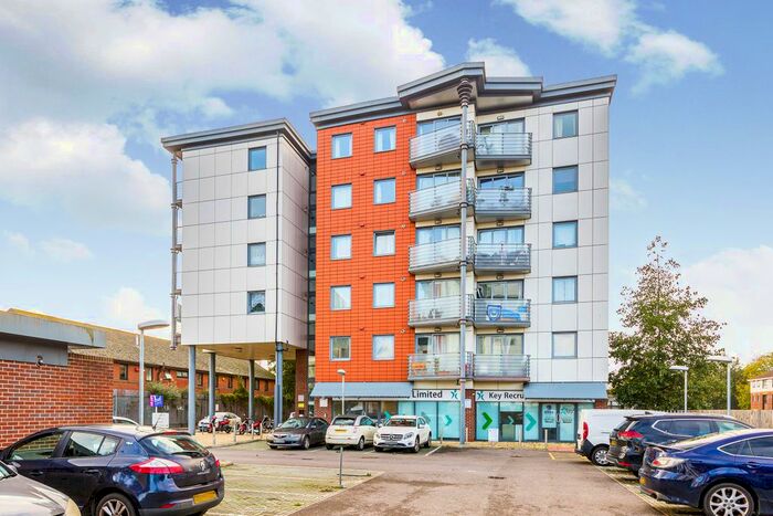 2 Bedroom Flat To Rent In Cumberland Road, Southsea PO5