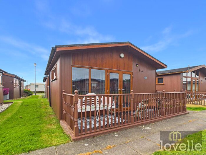 2 Bedroom Park Home For Sale In Off Links Avenue, Mablethorpe, LN12